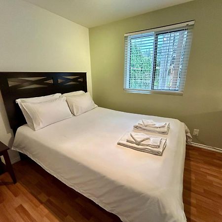 North Nanaimo Gem - Garden-View Room With Private Ensuite Exterior foto