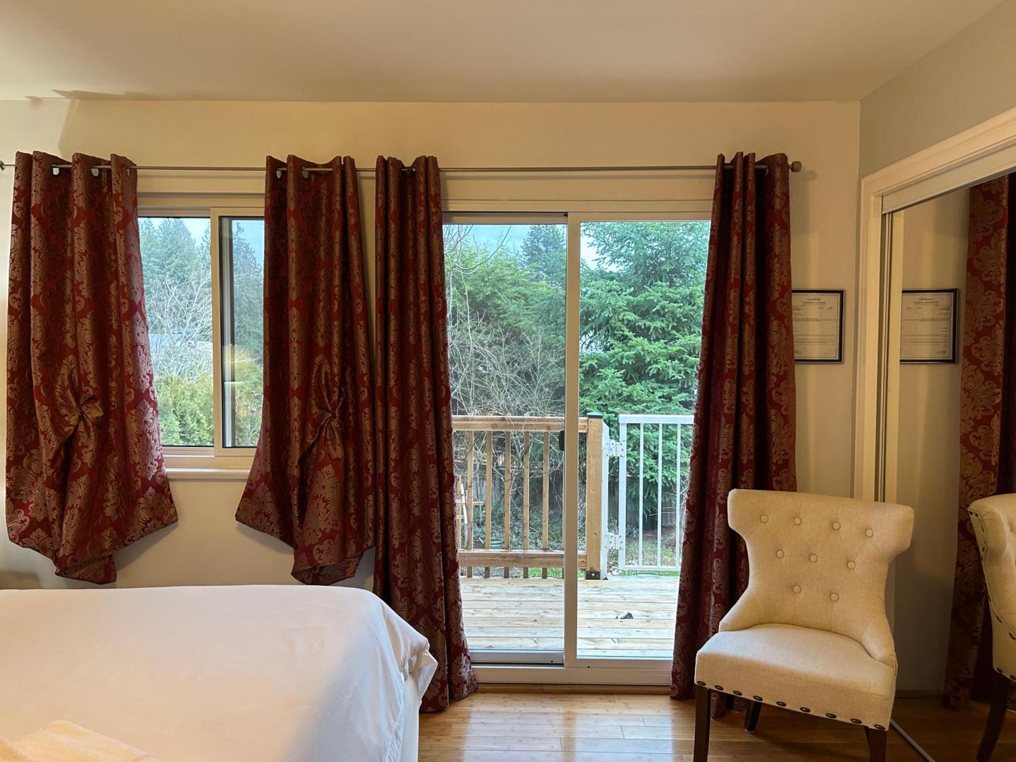 North Nanaimo Gem - Garden-View Room With Private Ensuite Exterior foto