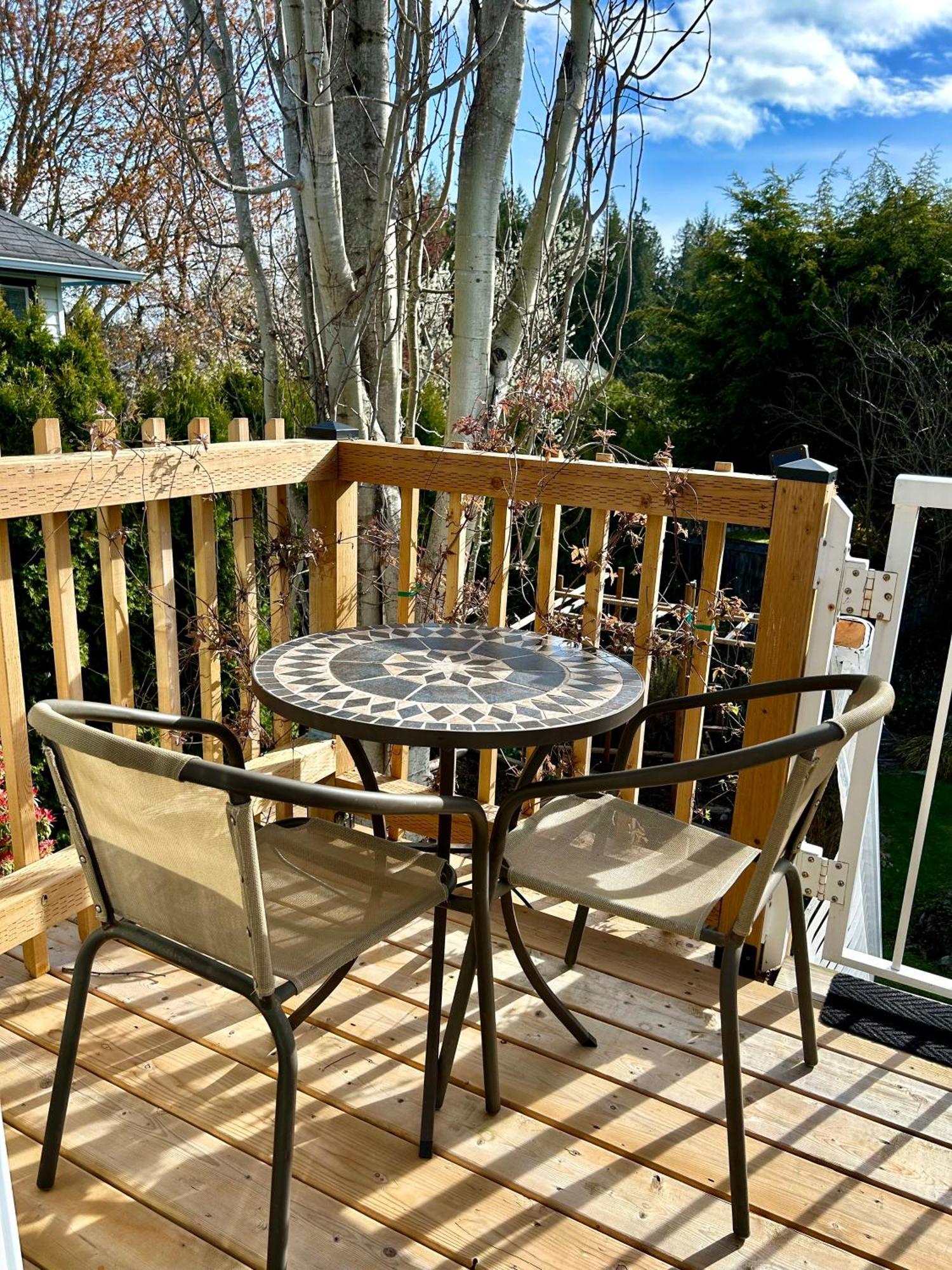 North Nanaimo Gem - Garden-View Room With Private Ensuite Exterior foto
